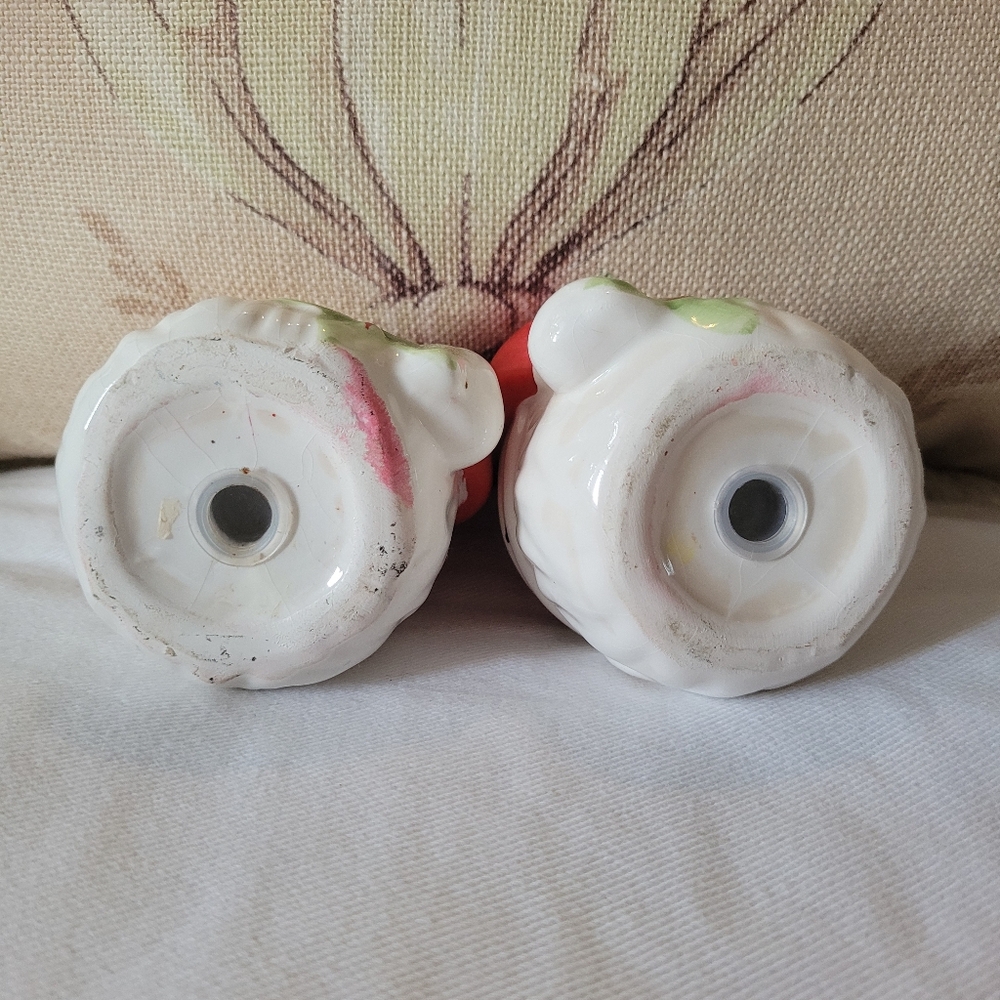 Vintage Santa Claus Salt and Pepper Shakers - Picture 5 of 7